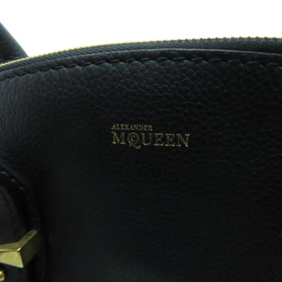 👜⭐️AUTHENTIC⭐️👜 Alexander McQueen 2 Way Shoulder bag Calfskin Leather Black - Picture 8 of 12